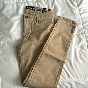 Hollister low-rise super skinny classic stretch chinos